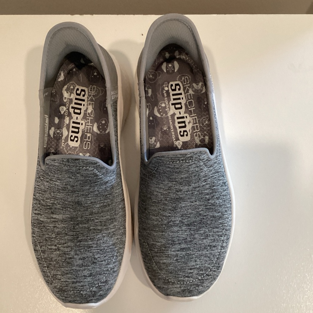 Skechers slip in go walk shoes